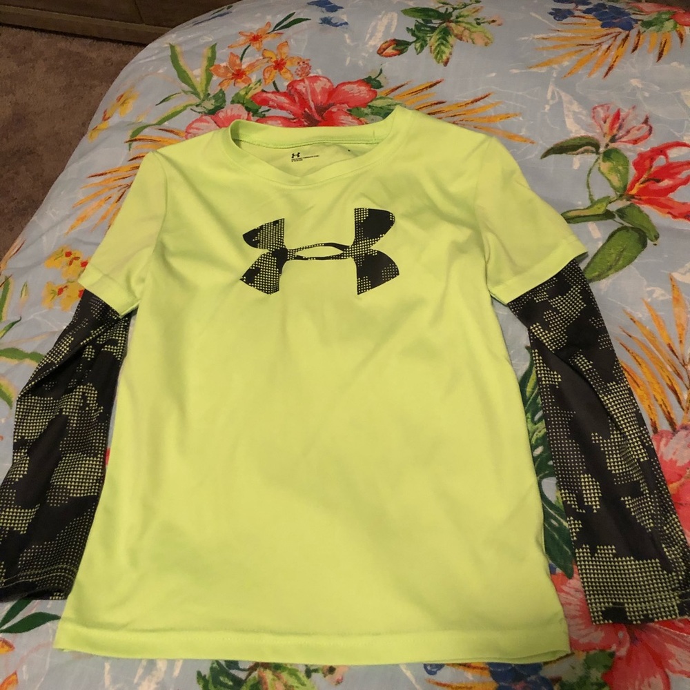 Boys Long sleeve under Armour T-shirt